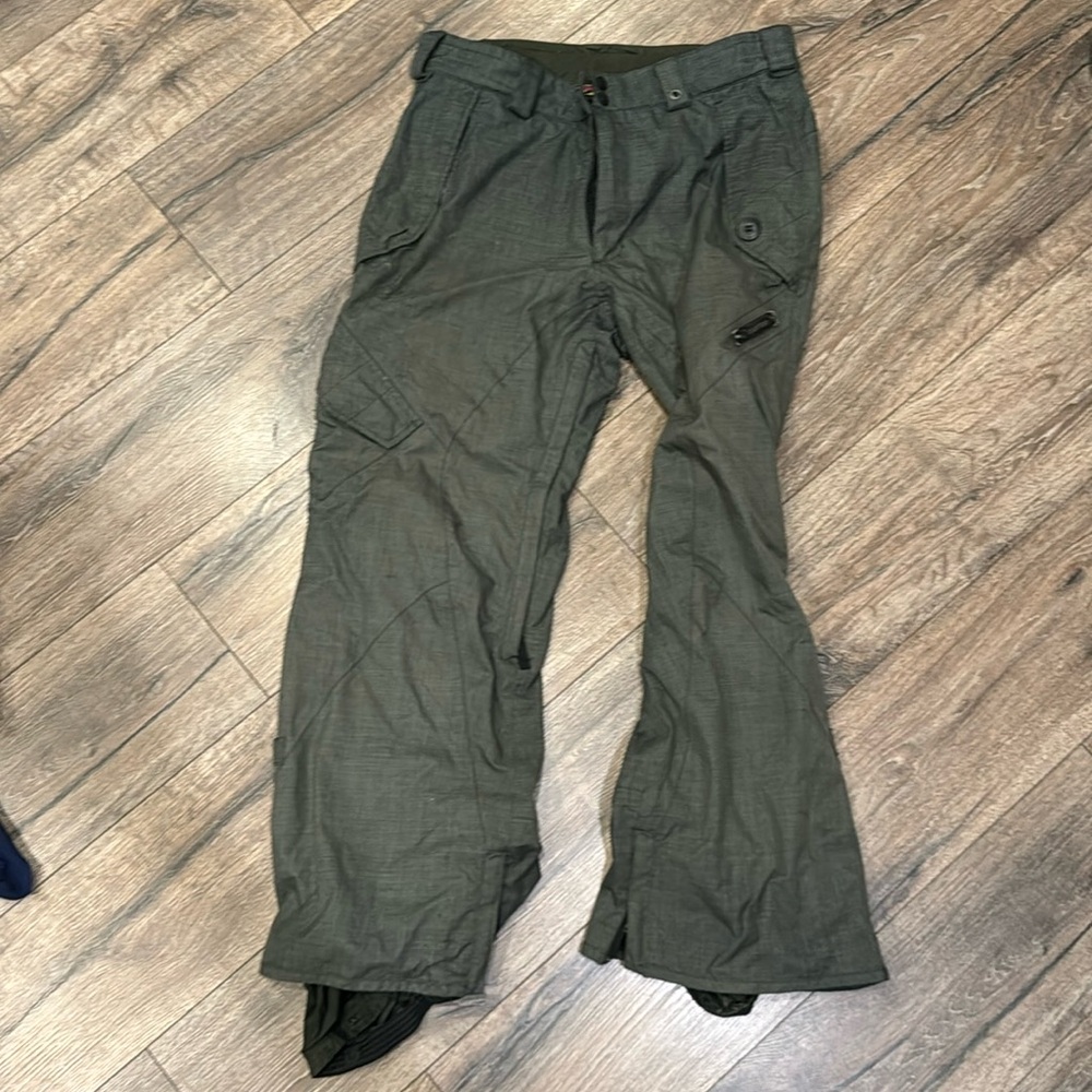 Snowboarding pants by Burton size M